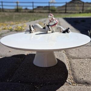 Vintage 2005 Harry & David 10" Skating Rink Ceramic Pedestal Cookie Plate